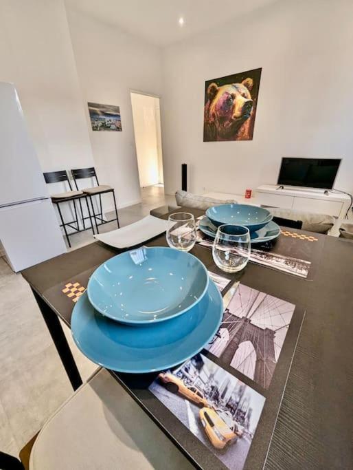 Magnifique T2 Refait A Neuf - Calme & Tout Equipe Avec Parking Grenoble Eksteriør billede